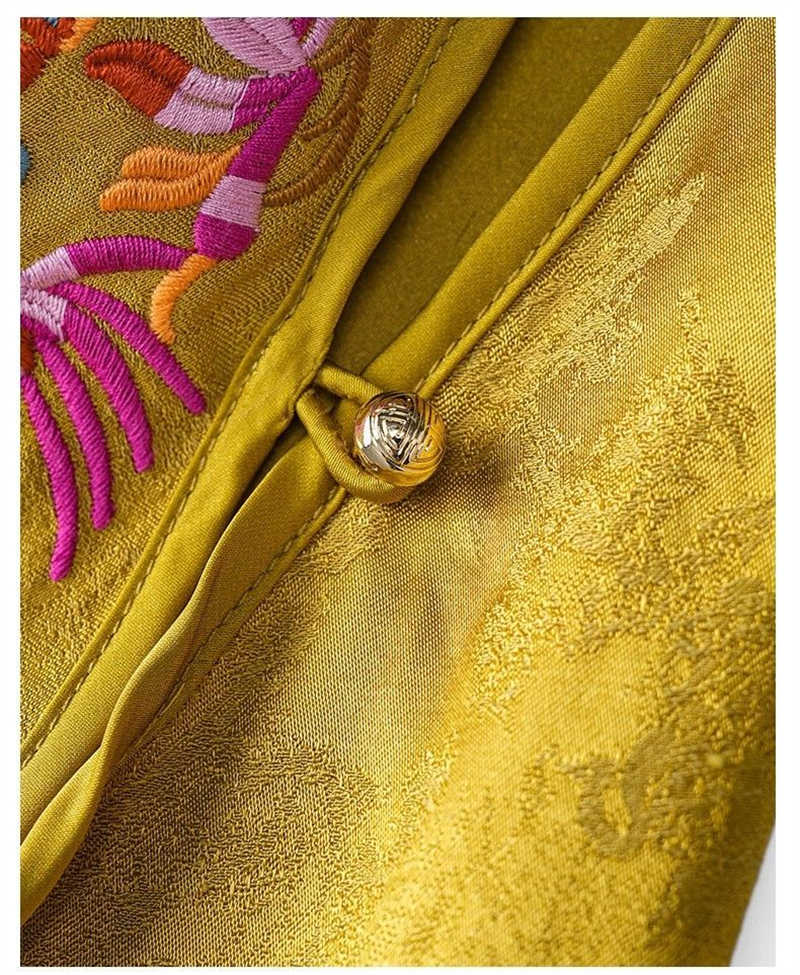 Женский жилет с вышивкой в кит – обзор и цена Embroidery Yellow