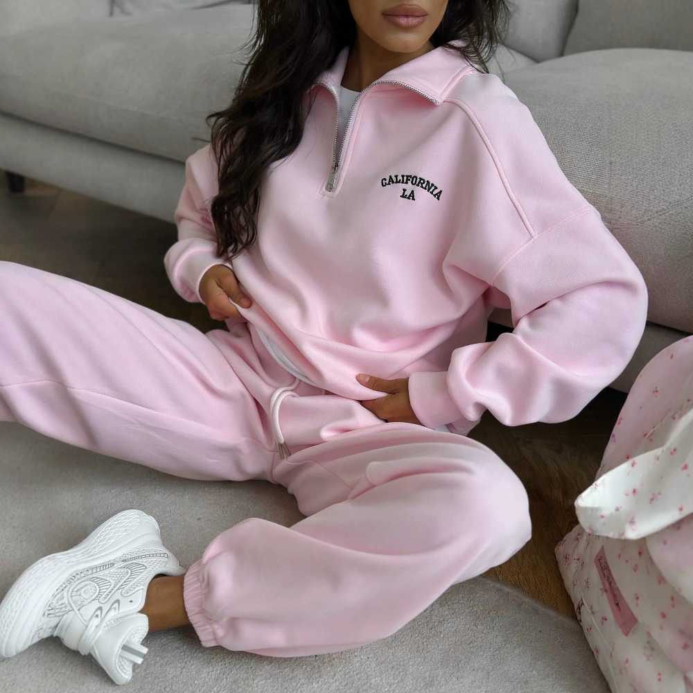 Спортивный костюм с вышитыми б – обзор и цена Embroidery Style